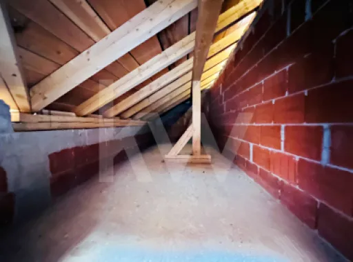 Casa unifamilială mare 5 cam, garaj, curte. Întabulată. Fughiu Oradea