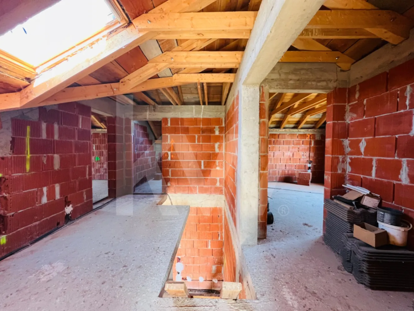 Casa unifamilială mare 5 cam, garaj, curte. Întabulată. Fughiu Oradea