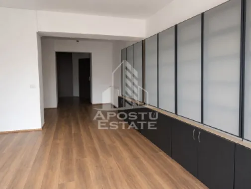 Spatiu comercial, 40 mp, Zona Piata Badea Cartan