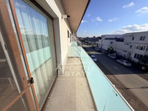 Apartament cu 2 camere, de inchiriat, Giroc, Parcare