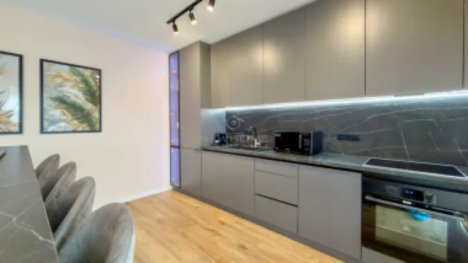 Apartament cu 2 camere, Parcare, West City Tower