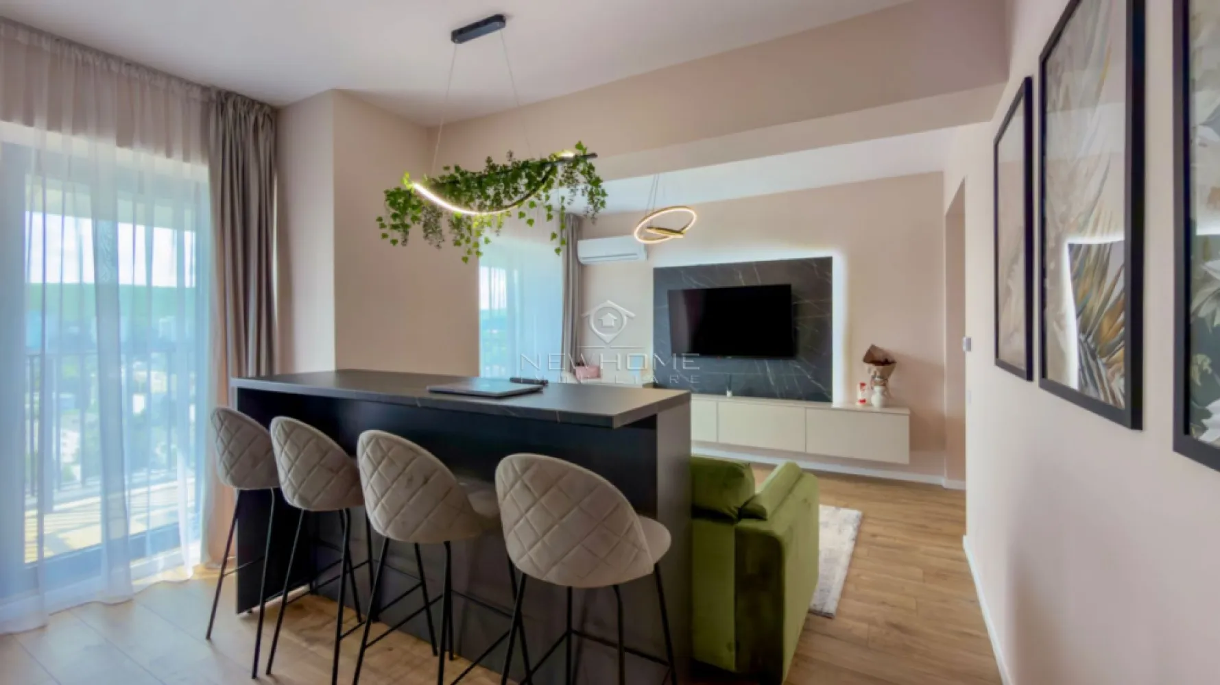 Apartament cu 2 camere, Parcare, West City Tower