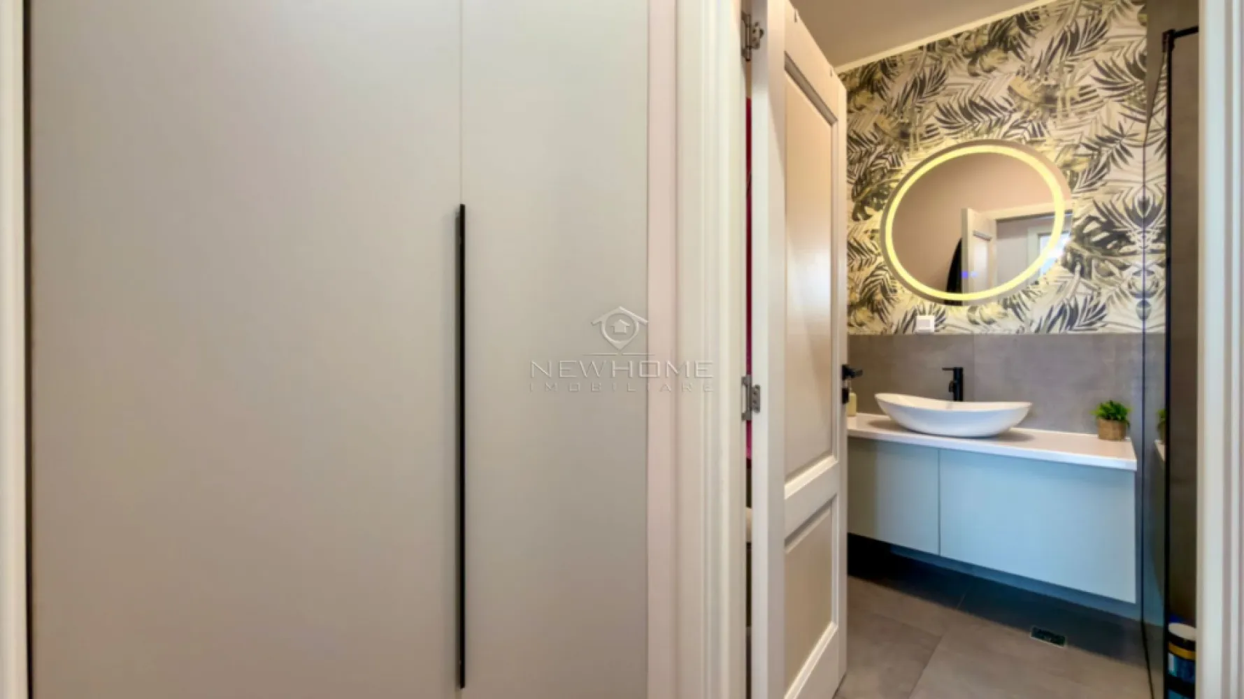 Apartament cu 2 camere, Parcare, West City Tower