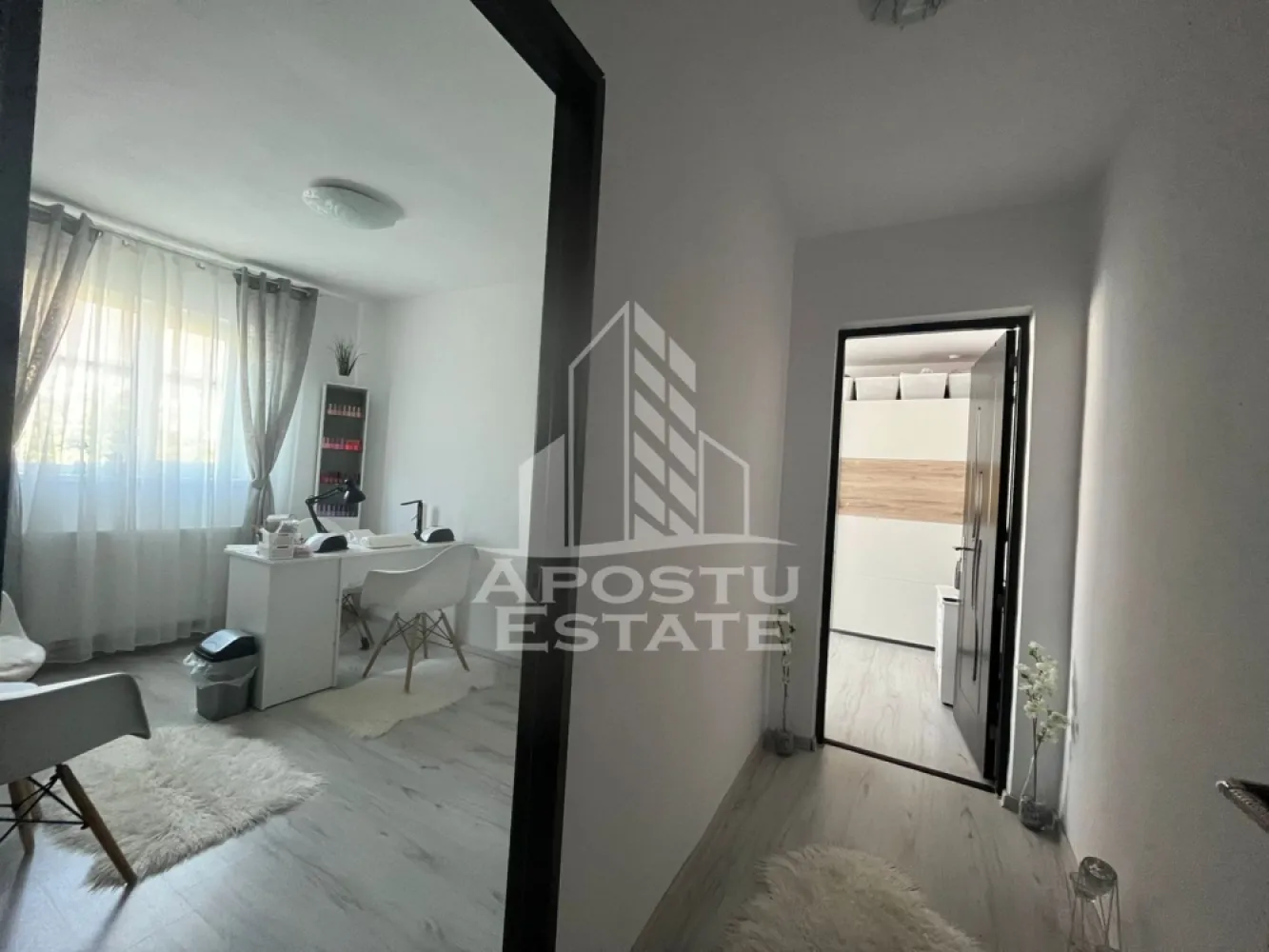 Apartament cu 3 camere, semidecomandat, renovat, Spitalul Judetean
