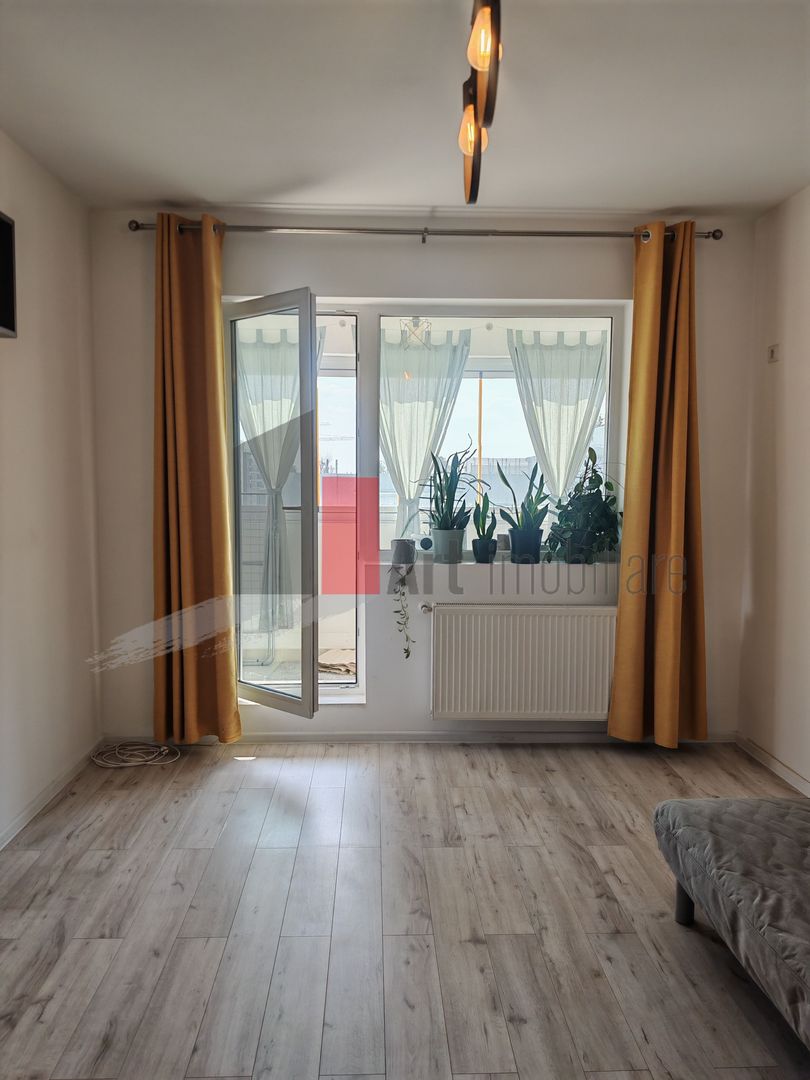 Apartament cu 2 camere de vanzare -Pacii-cu centrala-semimobilat si utilat