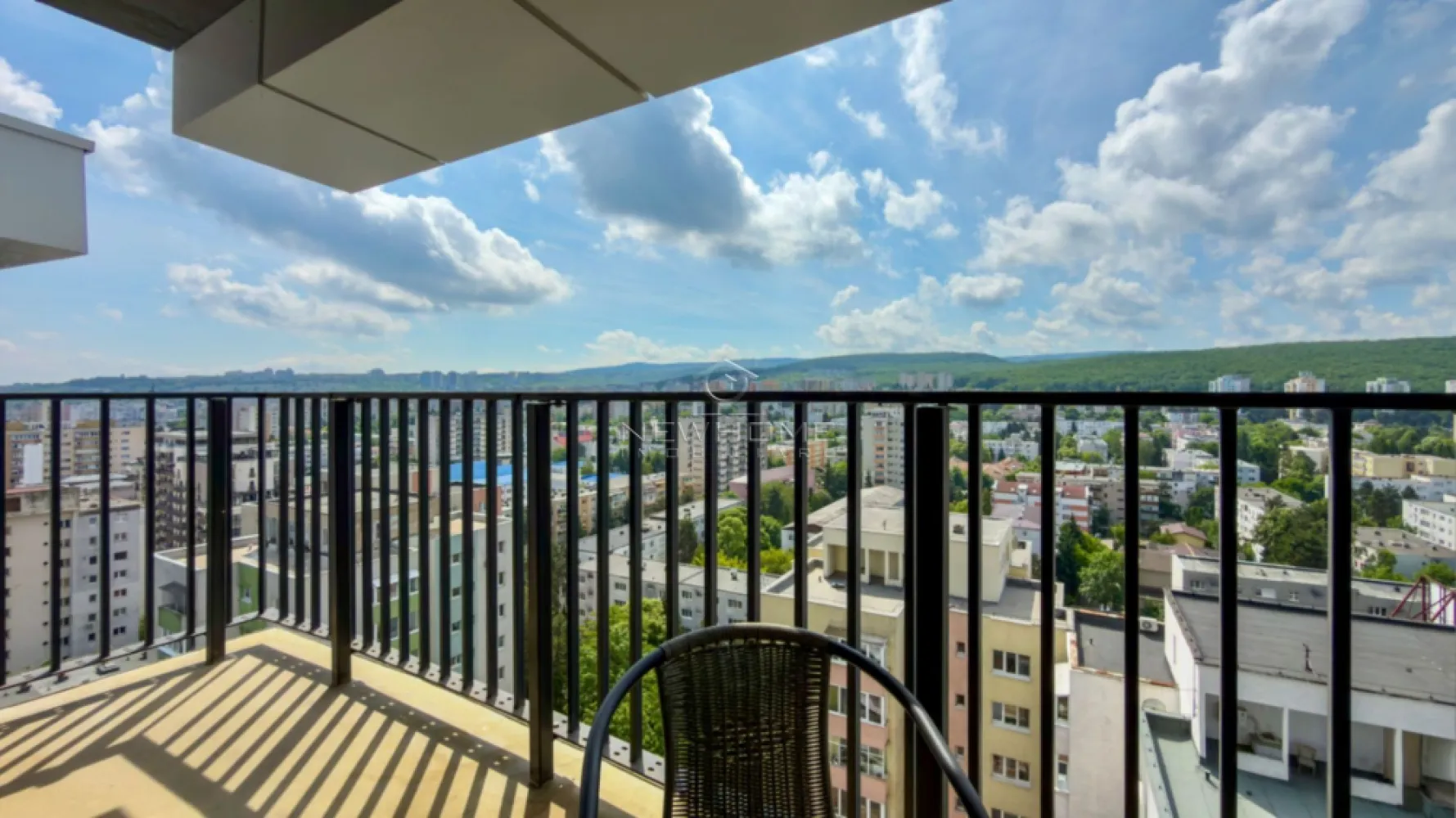 Apartament cu 2 camere, Parcare, West City Tower
