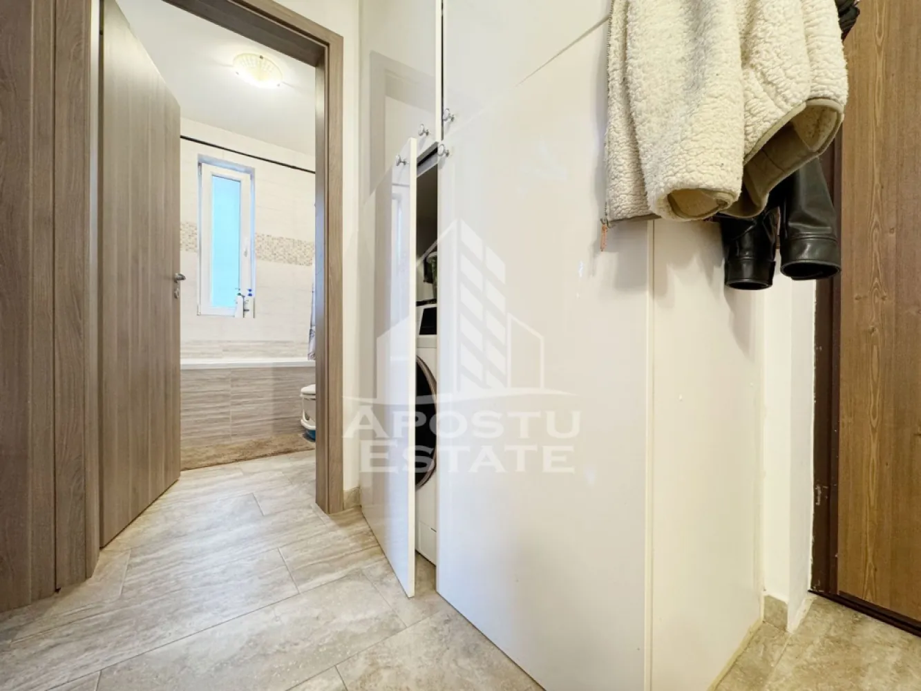 Apartament 2 camere de vanzare, 35mp utili -Giroc, zona ESO