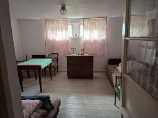 BRASADAS vinde casa individuala 8 cam 8.6a zona Baritiu.