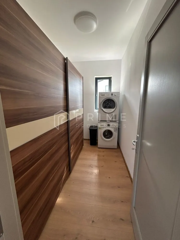 Casă modernă de închiriat – Eleganță și confort în Livezeni