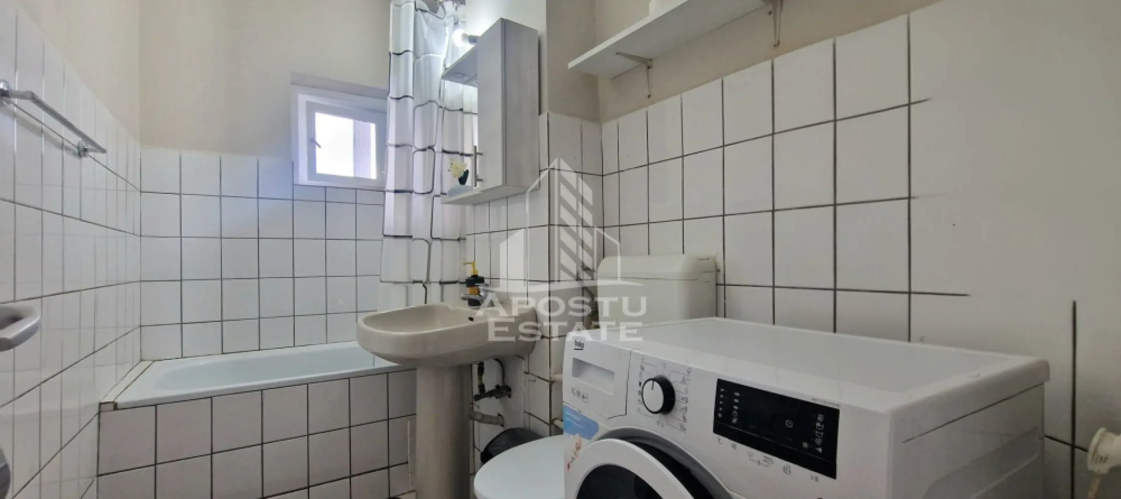 Apartament 1 camera,zona Alfa - Apostu Estate vă oferă spre închiriere un apartament cu o cameră, situat în zona Alfa, într-o locație excelentă, aproape de mijloacele de transport în comun, oferind acces rapid către toate punctele de interes ale orașului.
Locuința beneficiază de o poziționare ideală pentru persoanele care își doresc confort și accesibilitate, fiind în apropierea numeroaselor locuri de joacă, parcuri și zone verzi, perfecte pentru relaxare și petrecerea timpului liber.
Apartamentul este potrivit atât pentru o persoană, cât și pentru un cuplu, oferind un ambient plăcut și funcțional.
Pentru mai multe detalii și programarea unei vizionări, contactați echipa Apostu Estate!
 CP3137847