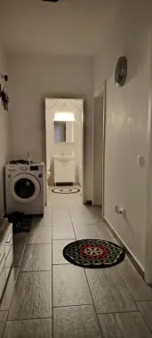 Apartament de Vanzare - 2 camere 51 mp - gradina + loc parcare