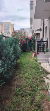 Apartament de Vanzare - 2 camere 51 mp - gradina + loc parcare