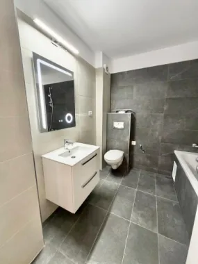Garsoniera complet mobilata - bd. Timisoara 101N - loc parcare