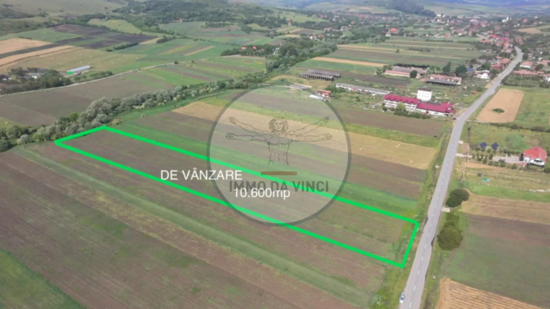 Teren 10.670 mp | Borșa Cluj | Front 38m | Utilități - Se vinde teren în comuna Borșa, județul Cluj, cu front 38 m la drumul principal asfaltat.
Terenul este curat CF 62912, fără sarcini, compus din:

3.977 mp intravilan – ideal pentru construcții, curte sau investiție
6.693 mp extravilan – pentru grădină, agricultură sau extindere viitoare
Avantaje:

Deschidere generoasă la drum asfaltat
Utilități (curent, apa, canalizare, fibră optică)
Parcelă unică, CF curat, gata de vânzare
Locație accesibilă și vizibilă, aproape de centru comunei