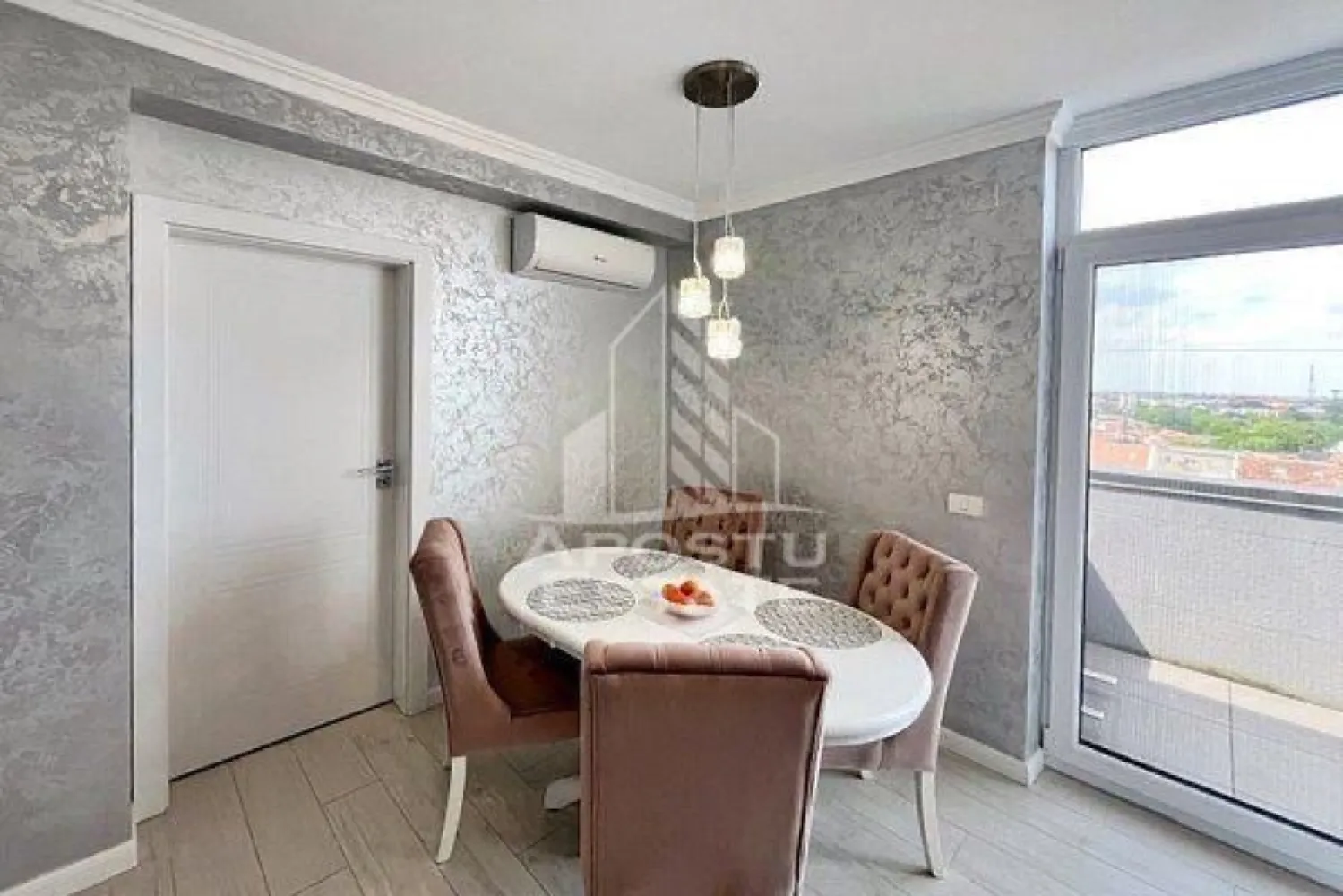 Apartament cu 3 camere de vanzare in zona Dorobantilor, Timisoara