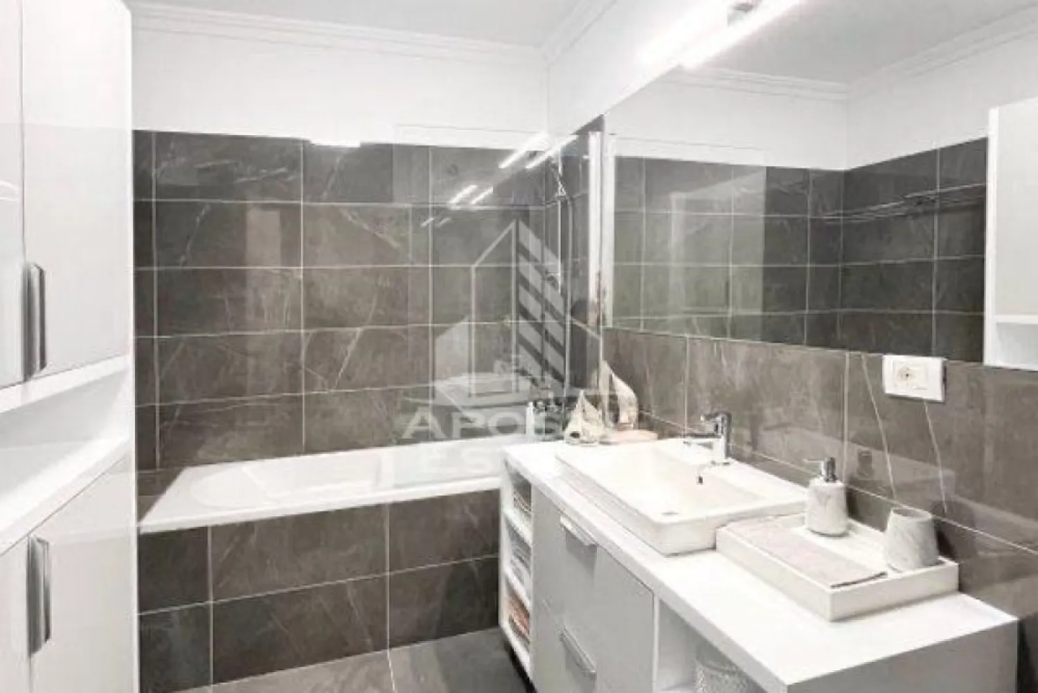 Apartament cu 3 camere de vanzare in zona Dorobantilor, Timisoara
