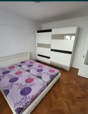 BRASADAS vinde ap 2 cam in Centru Nou.