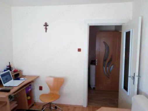BRASADAS vinde ap 2 cam la PARTER zona Spitalul Judetean.