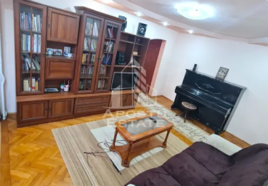 Apartament 2 camere, 66 mp,Etaj 1, Calea Romanilo
