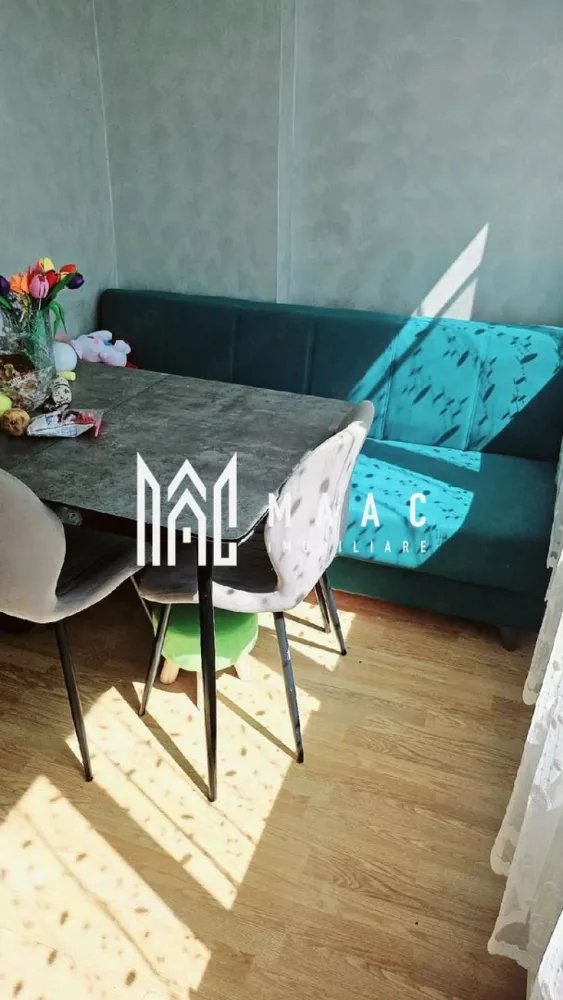 Apartament 2 camere | Nord | 38 mp | Parter | - MAAC Imobiliare vă propune spre vânzare un apartament cu 2 camere, situat în Zona Nord din Râmnicu Vâlcea, una dintre cele mai apreciate zone rezidențiale ale orașului. Amplasat la parter, în imediata apropiere a Școlii Nr. 2, imobilul reprezintă o oportunitate excelentă atât pentru locuit, cât și pentru investiție sau desfășurarea unei activități profesionale.
Caracteristici:
Apartament cu 2 camere
Situat la parter
Zona Nord – Școala Nr. 2
Suprafață utilă: 29,22 mp
Balcon: 9,77 mp
Boxă de aproximativ 10 mp
Disponibil imediat
Complet mobilat și utilat
Compartimentare:
Living
Dormitor
Bucătărie
Baie
Hol
Balcon generos
Boxă pentru depozitare
Dotări:
Mobilat complet
Utilat complet
Spații de depozitare suplimentare
Balcon spațios
Boxă proprie
Locuință pregătită pentru mutare imediată
Avantaje:
Poziționare excelentă într-o zonă cu cerere ridicată
Lângă Școala Nr. 2
În apropiere de Spitalul Sadmed
La câteva minute de Piața Nord
Acces rapid către magazine, farmacii și mijloace de transport
Ideal pentru locuit sau investiție
Potrivit pentru salon de înfrumusețare, cabinet de masaj, birou, cabinet de consultanță sau alte activități profesionale
Acces facil datorită poziționării la parter
Această proprietate oferă un excelent raport între locație, funcționalitate și potențial investițional, fiind o alegere inspirată pentru cei care își doresc o locuință practică sau un spațiu pentru dezvoltarea unei afaceri.
Pentru mai multe informații și programarea unei vizionări, echipa MAAC Imobiliare vă stă la dispoziție.ID 3137222