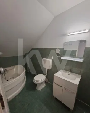 Apartament 3 camere, 2 bai, 2 balcoane de vânzare 75mp TEREZIAN