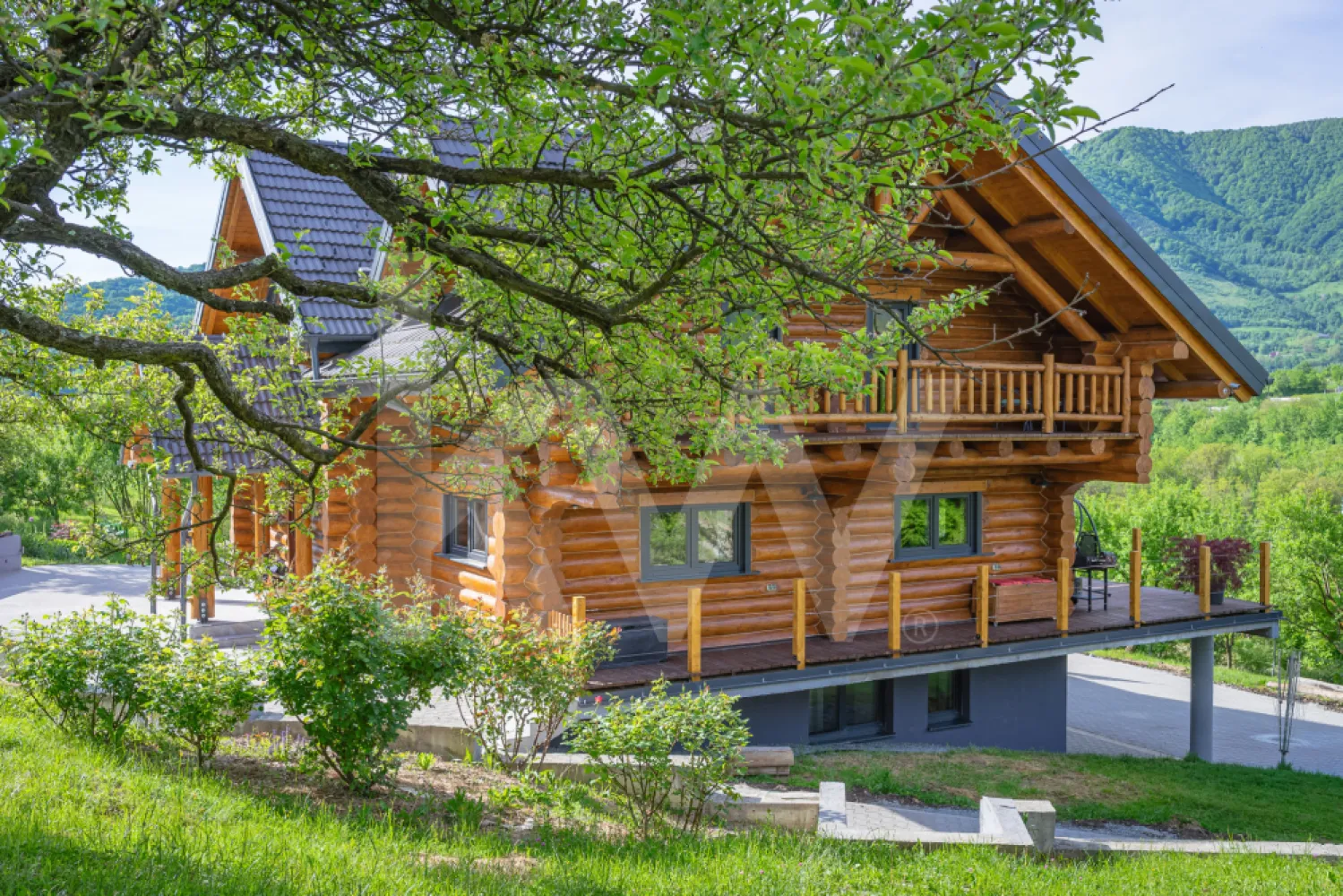 Stil de viață de vânzare – liniște, natură și confort premium