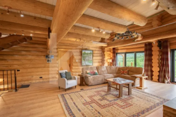 Stil de viață de vânzare – liniște, natură și confort premium