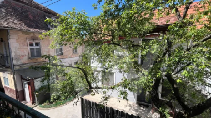 2 camere în inima orașului – ideal pentru locuit sau investiție