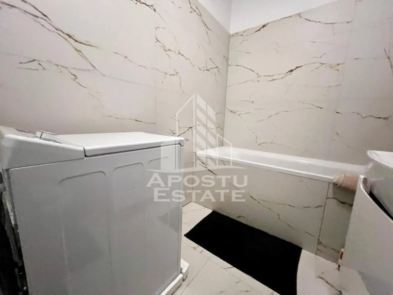 Apartament 2 camere de inchiat, loc de parcare, Torontalului