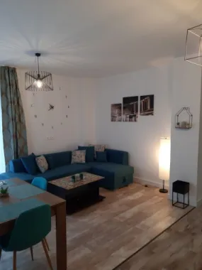 Apartament cochet in spate la Mall