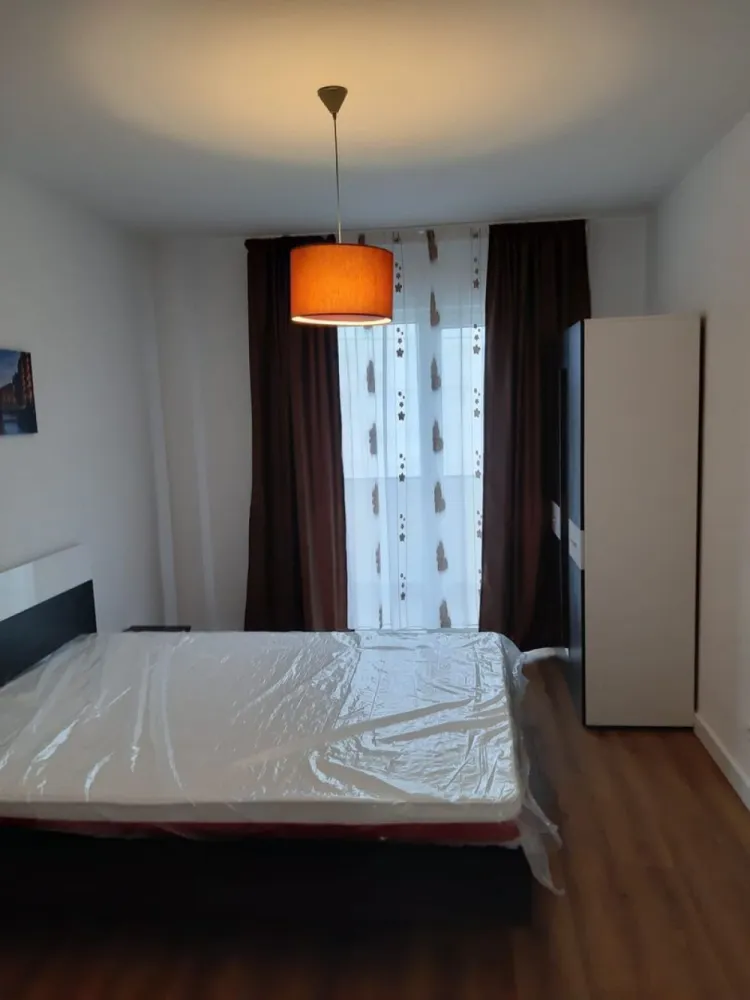 Apartament cochet in spate la Mall