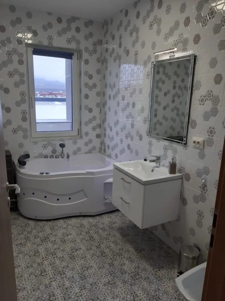 Apartament cochet in spate la Mall
