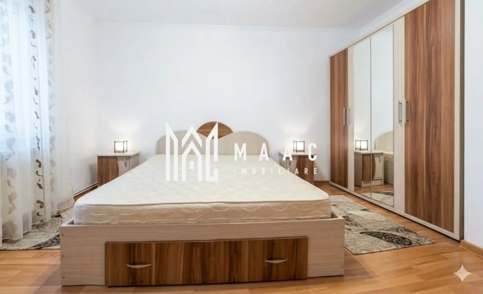 Apartament 3 camere | Etaj 1 | Balcon | Parcare | 60 MPU | Strand