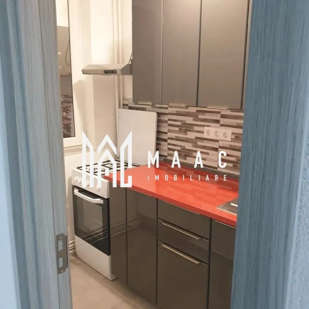 Garsonieră | Etaj 8 | Balcon | Renovata | Central - MAAC Imobiliare vă propune spre închiriere o garsonieră situată în zona centrală a orașului Sibiu, aproape de principalele puncte de interes ale orașului.
Locuința este recent renovată, complet mobilată și utilată, fiind pregătită pentru mutare imediată.

Detalii garsonieră
Garsonieră complet mobilată și utilată
Recent renovată
Compartimentare practică și eficientă
Ideală pentru o persoană sau un cuplu
Dotări și avantaje
Bloc complet reabilitat
Lift schimbat
Izolație exterioară cu vată bazaltică
Costuri reduse de întreținere
Locuință luminoasă și bine întreținută
Avantaje locație
Zonă centrală Sibiu
Aproape de:
magazine
restaurante și cafenele
transport public
facultăți și instituții
centre comerciale și puncte de interes
Condiții închiriere
Nu se acceptă animale de companie

Pentru informații suplimentare, menționează codul ID: CP3080949