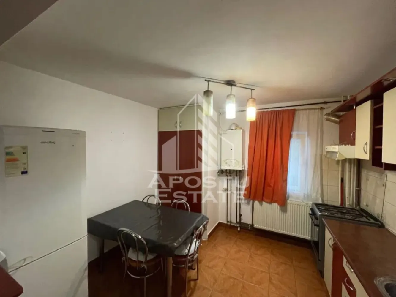 Apartament cu 2 camere, de inchiriat, zona Dambovita, Centrala proprie