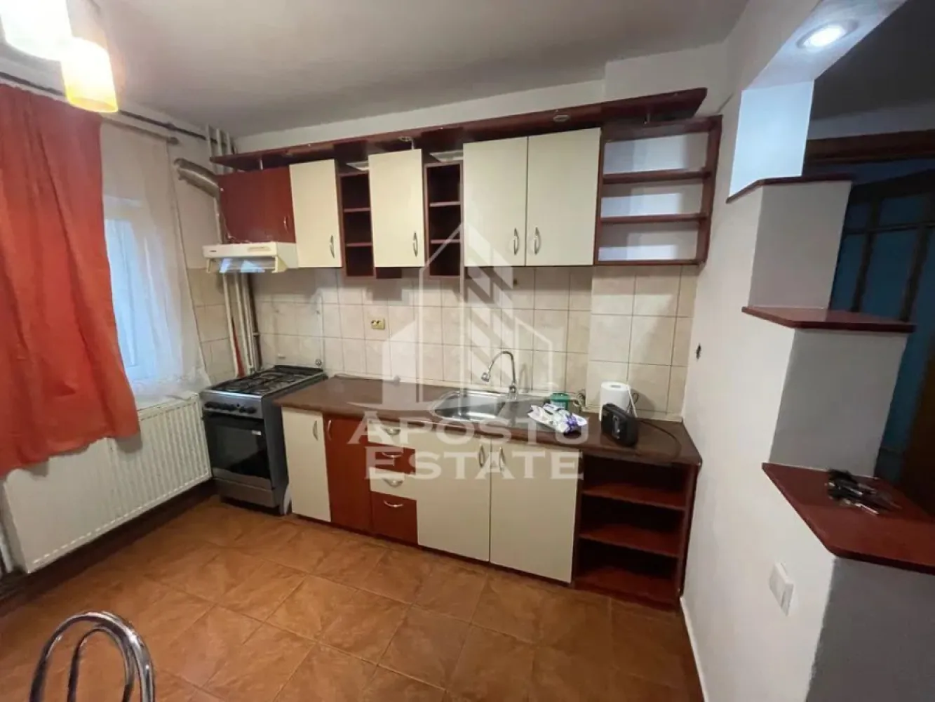 Apartament cu 2 camere, de inchiriat, zona Dambovita, Centrala proprie