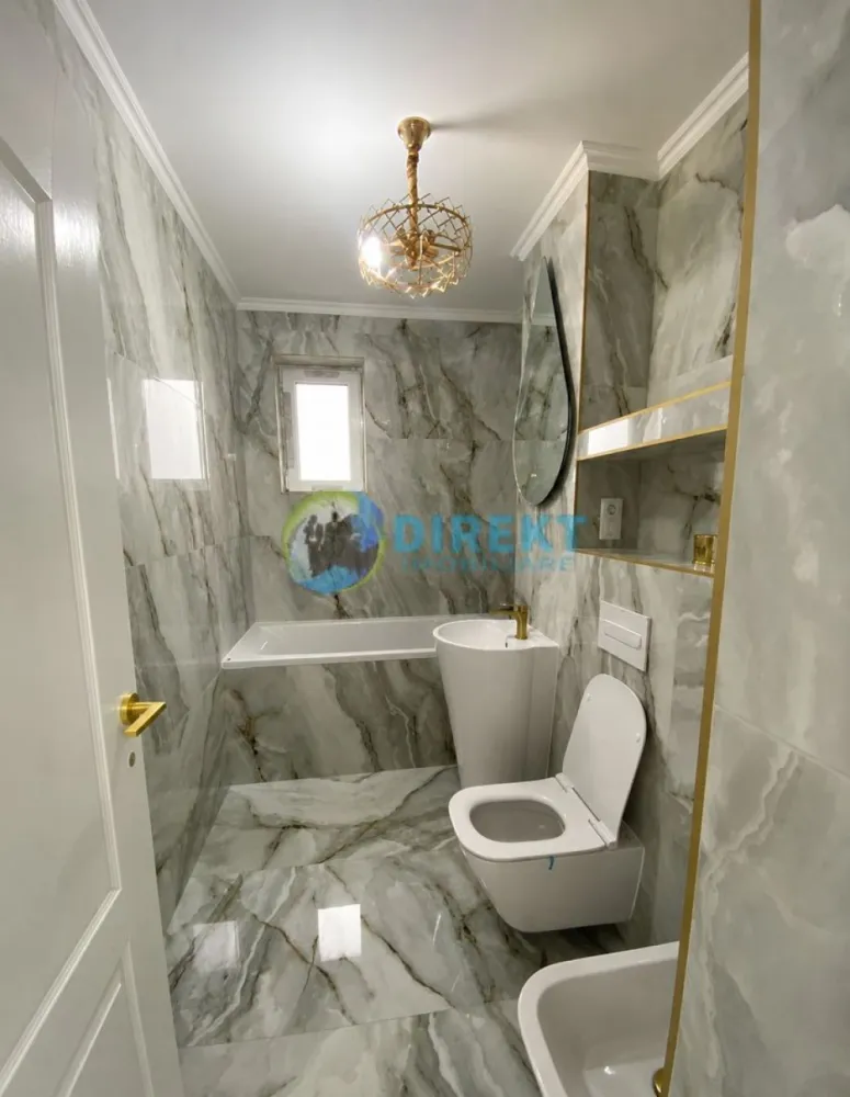 Apartament 4 camere , etaj 1 , strada Aurel Vlaicu ! - Agentia Direkt Imobiliare propune spre vanzare apartament spatios pozitionat la etajul 1 , in zona Valea Rusului , pe strada Aurel Vlaicu .

Imobilul este constructie noua , are o suprafata de 100 mp , si este compus din : living si bucatarie openspace , 3 dormitoare fiecare cu balcon , 1 baie .

Dispune de loc de parcare suprateran .

Avantaje : – ofera confort si libertate de miscare

– permite organizarea mai buna a lucrurilor

– luminozitate crescuta

– spatii aerisite