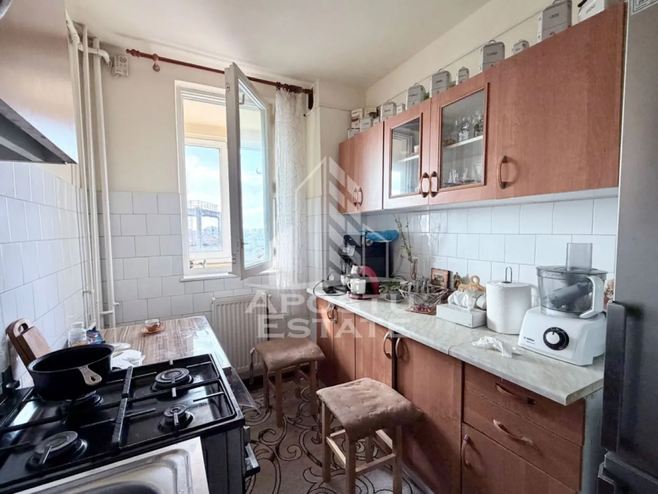 Apartament de vanzare Calea Torontalului Cetatii centrala boxa
