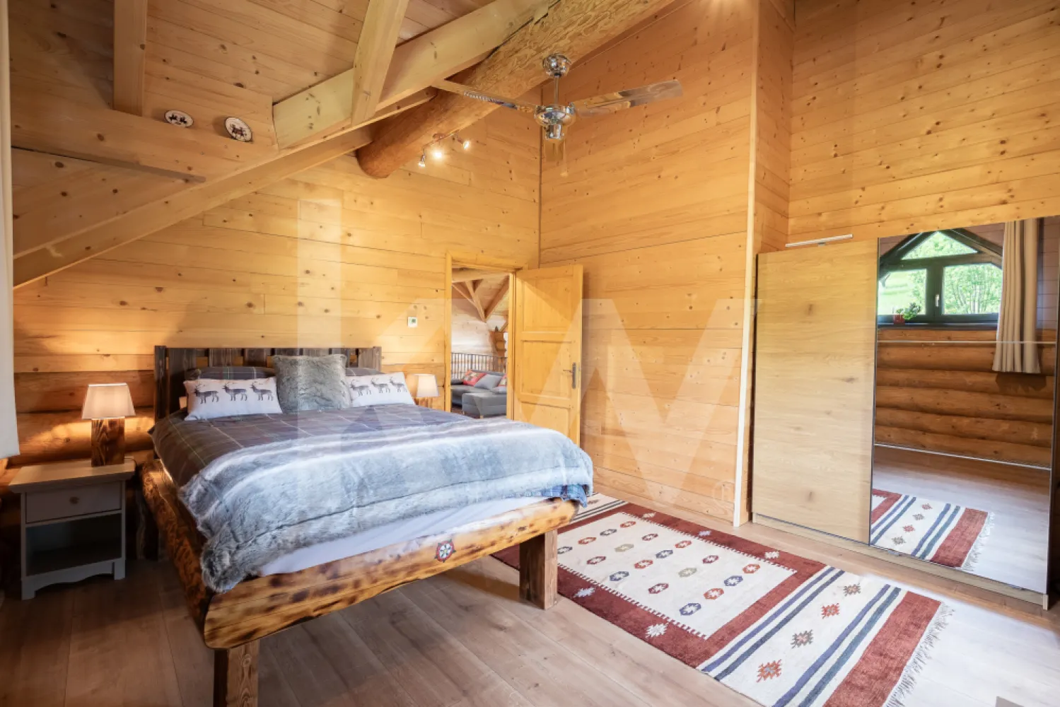 Stil de viață de vânzare – liniște, natură și confort premium