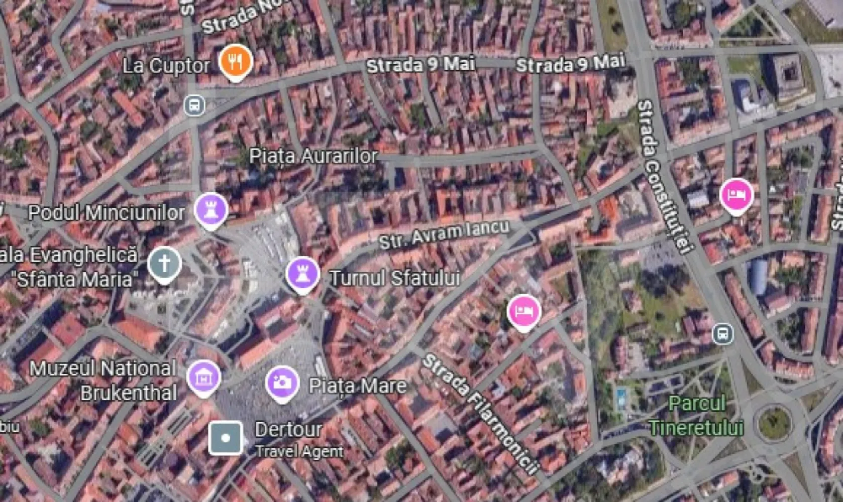 Spatiu comercial stradal 136mp Central Istoric Sibiu preluare chirias - Spatiu Comercial Stradal de Vanzare – Centrul Istoric, Sibiu

Spatiile comerciale din Centrul Istoric apar rar pe piata. Acesta este unul dintre ele – cu pozitie centrala, front stradal de 12 m si suprafata generoasa de 136 mp, recent renovat si pregatit pentru o noua destinatie.
Detalii principale:
Suprafata utila: 136 mp (suprafata construita: 150 mp).
Compartimentare: 6 incaperi + 2 bai, partial compartimentat, adaptabil in functie de activitate.
Front stradal 12 m si vitrina 10 m – expunere excelenta intr-o zona cu trafic intens.
An constructie: 1953 | An renovare: 2024 – cladire solida pe structura de caramida, modernizata complet.
Regim de inaltime: S + P + 1 + M – potential extins si functionalitate variata.
Dotari: curent trifazic, centrala proprie, aer conditionat, fibra optica, ferestre PVC/termopan, finisaje moderne.
Avantaje:
Pozitie premium in Centrul Istoric Sibiu, zona de maxim interes turistic si comercial.
Cladire cu prestanta istorica, dar renovata complet pentru cerintele actuale.
Flexibilitate maxima – pretabil pentru clinica, birouri, showroom, magazin, sediu reprezentativ sau alimentatie publica.
Vizibilitate ridicata si acces direct din strada.
Spatiile comerciale din centrul Sibiului sunt rare. Cele renovate complet, cu expunere si suprafata mare, sunt si mai putine. Acesta este momentul sa preiei un spatiu care poate deveni baza unei afaceri solide, intr-o locatie unde cererea este constanta.

Contacteaza-ne acum pentru detalii si vizionare.
