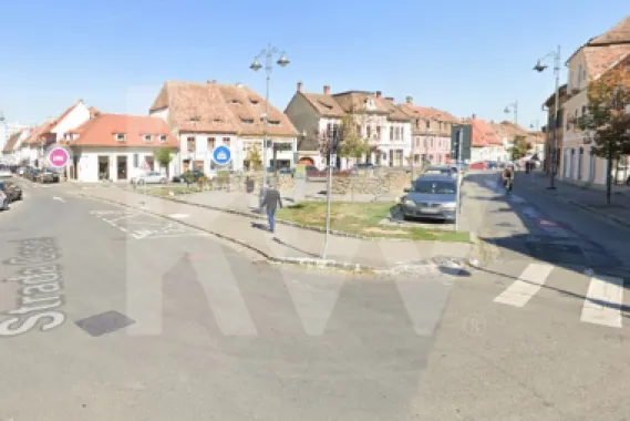 Spatiu comercial stradal 136mp Central Istoric Sibiu preluare chirias