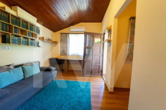 4 Casute de vacanta cu teren de 2000 mp liberi Cisnadioara