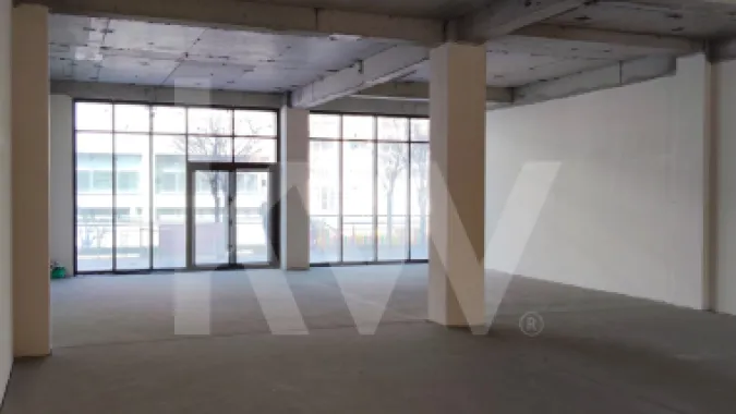 Spațiu comercial de închiriat – zonă Balanța