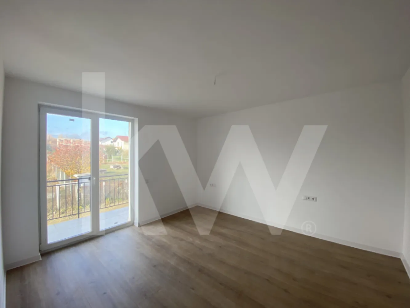 Casa 4 camere de inchiriat zona Arhitectilor 75mp teren cu acces auto - Va oferim spre inchiriere o casa moderna, construita in 2024, situata intr-o zona linistita si apreciata din Arhitectilor. Ideal pentru familii care cauta confort, siguranta si acces facil catre principalele puncte de interes din oras.
Casa dispune de:
Suprafata utila 134mp de 4 camere, cu 3 dormitoare si living spatios,
2 bai cu geam pentru aerisire naturala.
Bucatarie separata complet utilata, disponibila la predare.
Incalzire in pardoseala pentru confort termic pe tot parcursul anului.
Teren de 75 mp cu acces auto propriu.
Optiuni de inchiriere:
Predare cu bucataria mobilata: 800 euro/luna.
Predare complet mobilata si utilata: 1000 euro/luna.

Aceasta proprietate reprezinta o oportunitate excelenta pentru cei care doresc sa se mute imediat, fara grija amenajarilor suplimentare. Pentru vizionari si informatii suplimentare, va rugam sa ne contactati pentru programare.