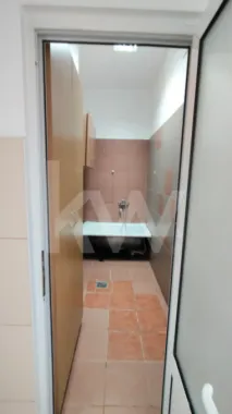 SPATIU COMERCIAL DE INCHIRIAT VALEA AURIE 102 mp