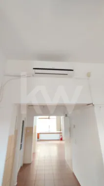 SPATIU COMERCIAL DE INCHIRIAT VALEA AURIE 102 mp