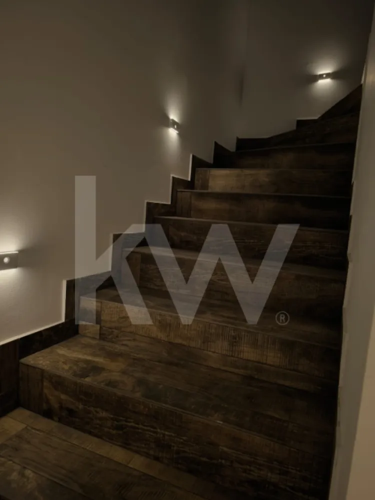 Casă 4 camere la preț de apartament