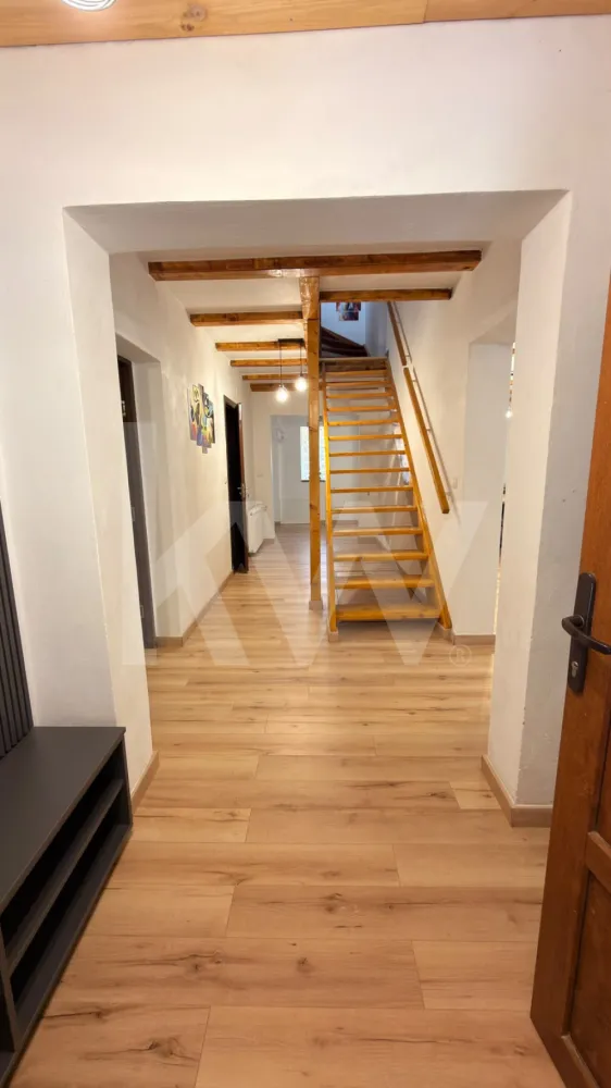 Vila de poveste din Valea Avrigului de vanzare