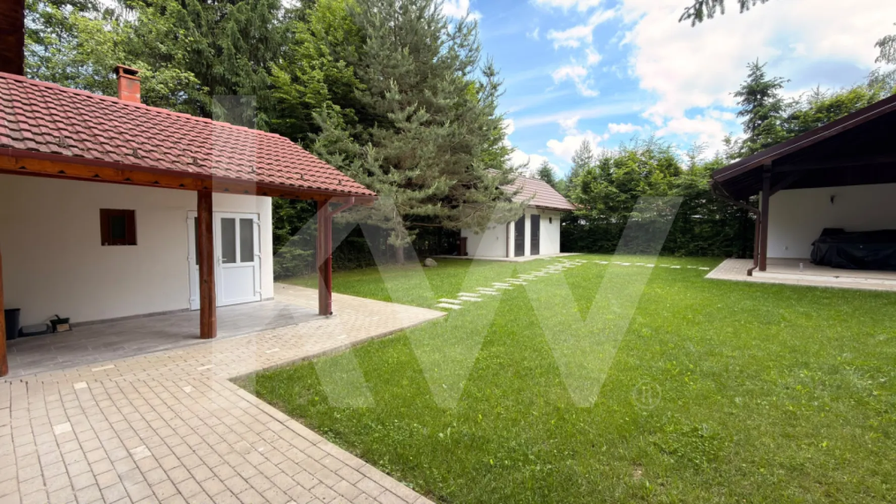 Vila de poveste din Valea Avrigului de vanzare