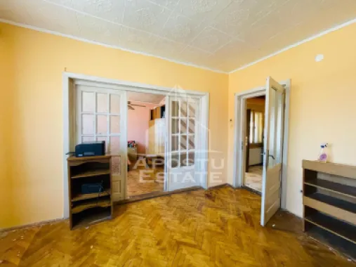 Apartament la casa 3 camere/ 100MP/ zona Aradul Nou/Cheltuieli incluse